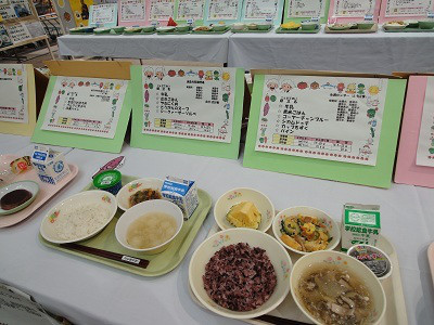 はいさーい!!赤マルソウなつきの楽しいなつKitchen・:*:・°