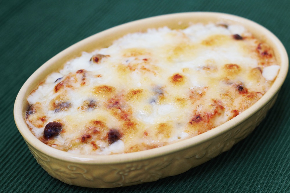 きのこと餅の甘口白みそ風味グラタン
